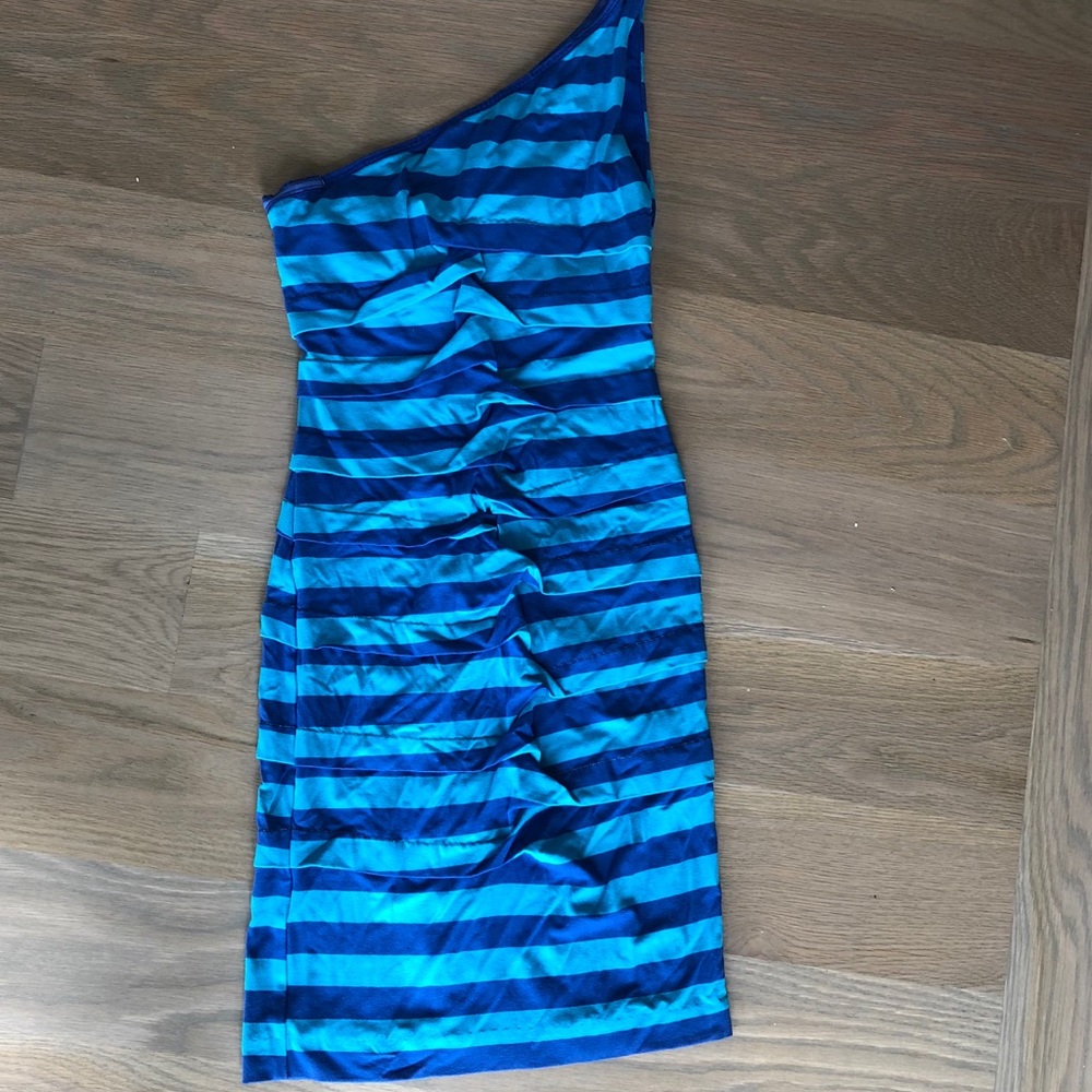 NWT Nicole Miller Artelier One Shoulder dress